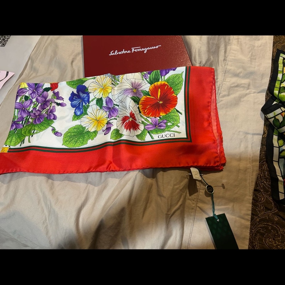Gucci Red and White Floral Silk Scarf